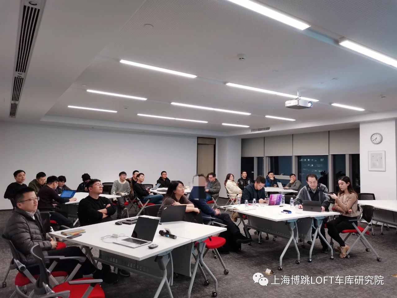 通辽杭州LOFT车库专题会